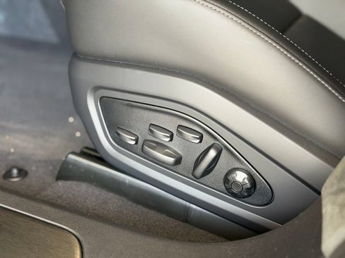 New 2026 Porsche Taycan GTS AWD/4WD image 27