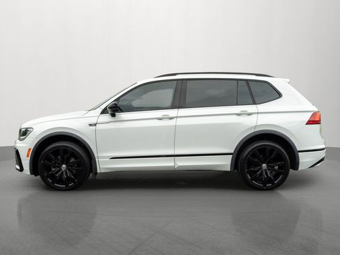 Used 2020 Volkswagen Tiguan SE R-Line AWD/4WD image 4