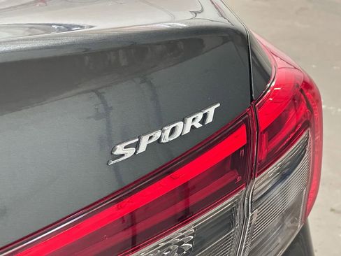 Used 2022 Honda Civic Sport image 18