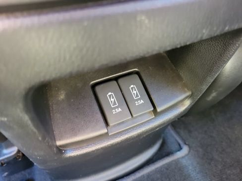 Used 2018 Honda CR-V Touring image 12
