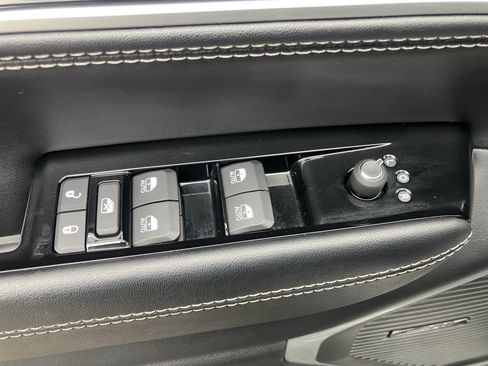 Used 2022 Jeep Wagoneer Series III w/ Flexible Seating Group AWD/4WD image 20