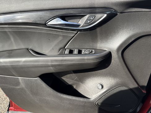 Used 2023 Buick Envision Preferred image 9