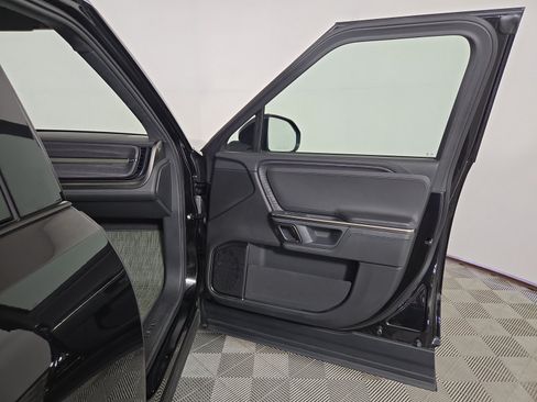 Used 2024 Rivian R1S Adventure AWD/4WD image 18