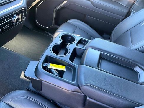 Used 2025 GMC Sierra 1500 SLT image 19