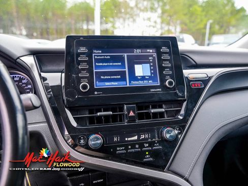 Used 2023 Toyota Camry SE image 13