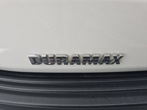 Used 2022 Chevrolet Suburban RST w/ Luxury Package image 13