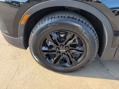 Used 2022 Chevrolet Blazer LT image 3