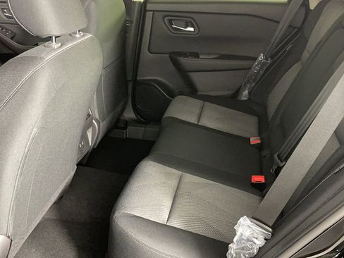 New 2025 Nissan Rogue SV image 13