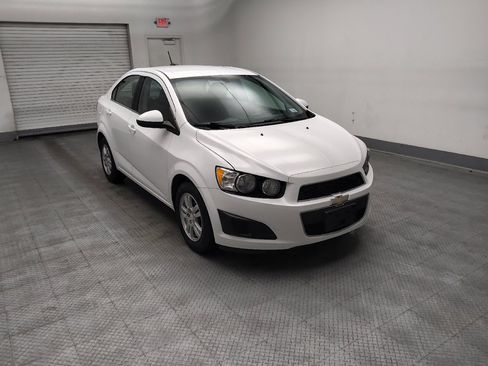 Used 2016 Chevrolet Sonic LT FWD image 13