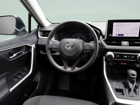 Certified 2024 Toyota RAV4 XLE AWD/4WD image 30