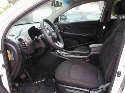 Used 2013 Kia Sportage LX FWD image 23