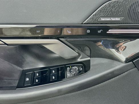 Used 2026 BMW 530i xDrive AWD/4WD image 22