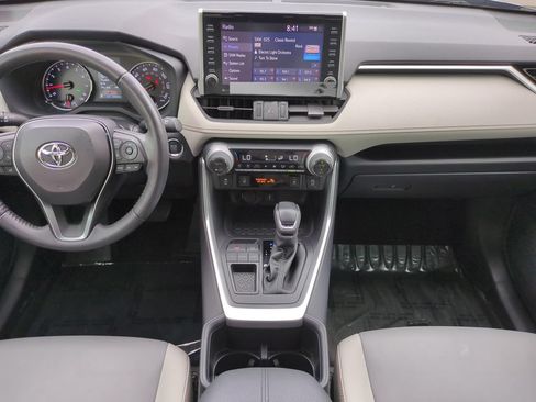 Used 2022 Toyota RAV4 XLE Premium FWD image 15