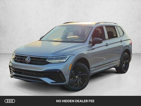 Used 2023 Volkswagen Tiguan SE R-Line FWD image 1