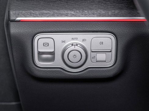 Certified 2025 Mercedes-Benz GLE 350 350 4MATIC&reg; SUV image 20