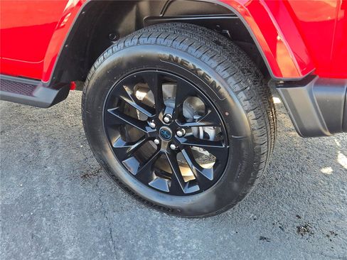 Used 2024 Jeep Wrangler Sahara w/ Technology Group image 18