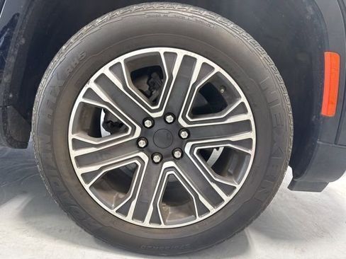 Used 2024 Jeep Wagoneer Series II w/ Flexible Seating Group image 4