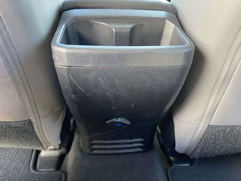 Used 2022 Toyota Tacoma SR5 RWD image 19