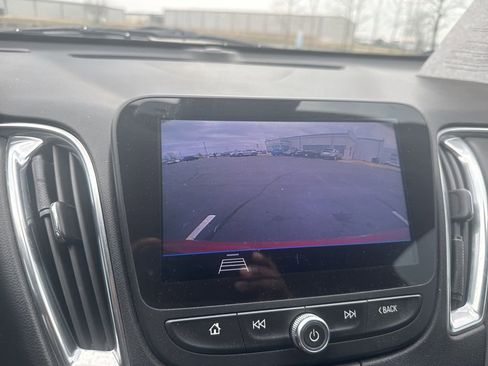 Used 2019 Chevrolet Malibu LT w/ Leather Package image 15