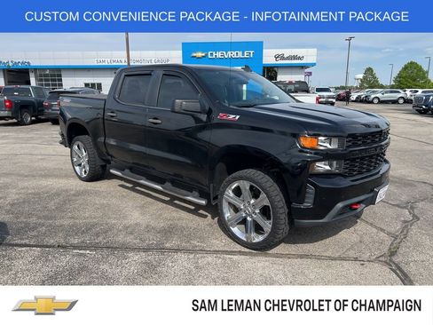 Used 2019 Chevrolet Silverado 1500 Custom Trail Boss w/ Custom Convenience Package AWD/4WD image 1