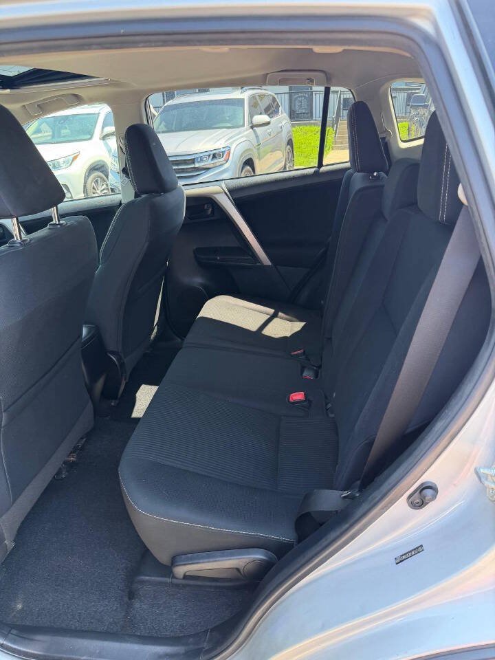 Used 2013 Toyota RAV4 XLE AWD/4WD image 12