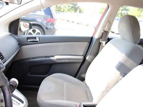 Used 2011 Nissan Sentra 2.0 S w/ Convenience Pkg FWD image 14