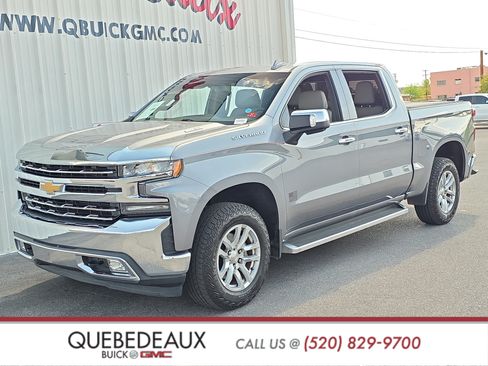Used 2019 Chevrolet Silverado 1500 LTZ w/ LTZ Convenience Package AWD/4WD image 3
