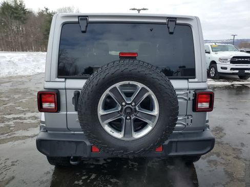 Used 2020 Jeep Wrangler Unlimited Sahara image 4