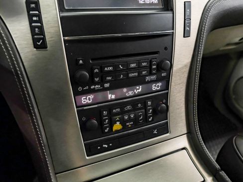 Used 2014 Cadillac Escalade ESV Platinum RWD image 23