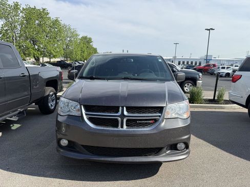 Used 2018 Dodge Grand Caravan SXT FWD image 8