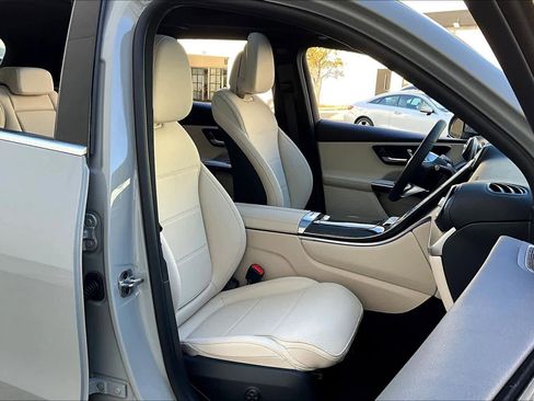 Used 2026 Mercedes-Benz GLC 300 GLC 300 image 9