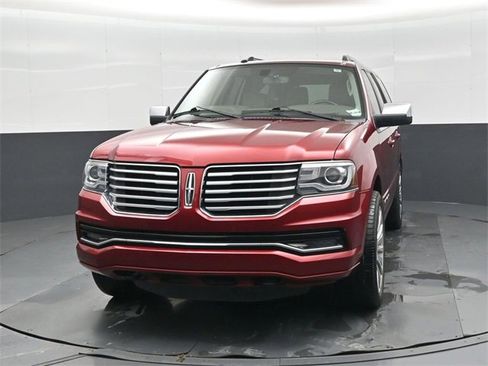 Used 2017 Lincoln Navigator Select image 8