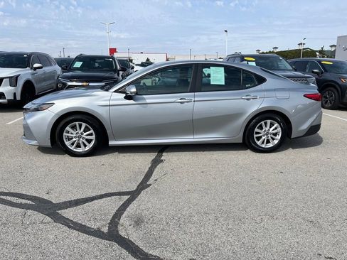 Used 2025 Toyota Camry LE FWD image 4