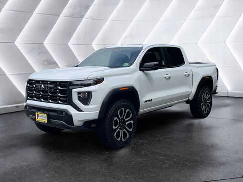 New 2026 GMC Canyon AT4 w/ Technology Plus Package AWD/4WD image 2
