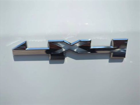 Used 2022 GMC Canyon Elevation w/ Elevation Premium Package AWD/4WD image 22