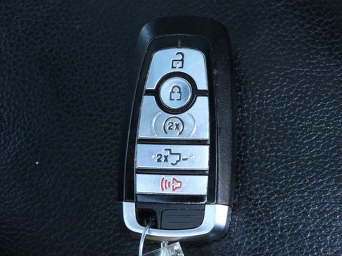 Certified 2019 Ford F150 Lariat image 36