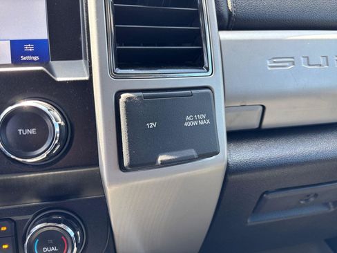 Used 2020 Ford F250 Lariat w/ Lariat Value Package AWD/4WD image 29