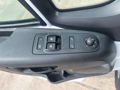 New 2025 RAM ProMaster 2500 w/ Convenience Group FWD image 12