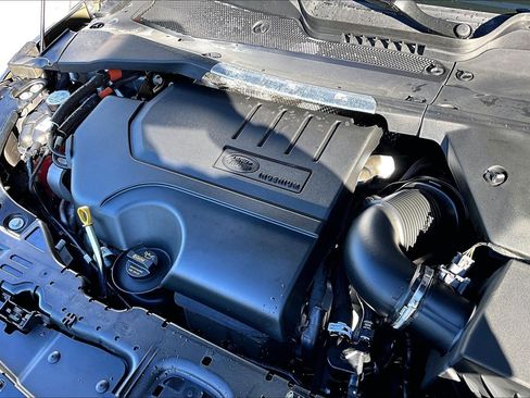 Used 2025 Land Rover Range Rover Evoque Dynamic SE image 31