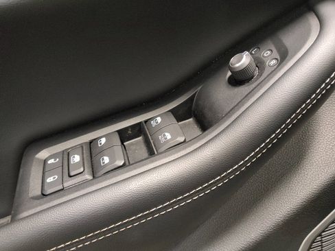 Used 2022 Jeep Grand Cherokee Limited 4xe image 27