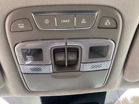 Used 2022 Kia Telluride SX w/ SX Prestige Package image 38