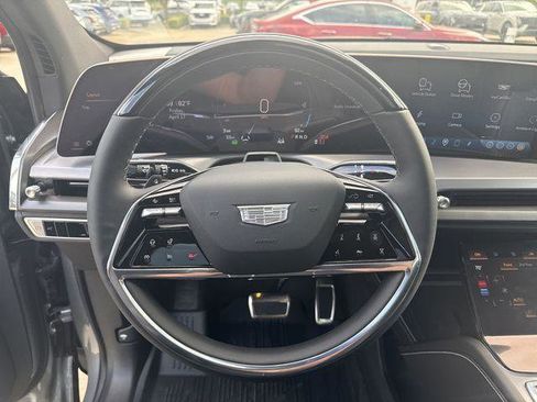 New 2026 Cadillac Vistiq Sport w/ LPO, Floor Liner Package image 15