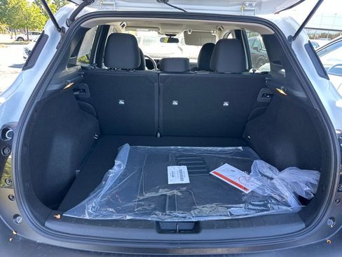 New 2026 Nissan Kicks SV image 32