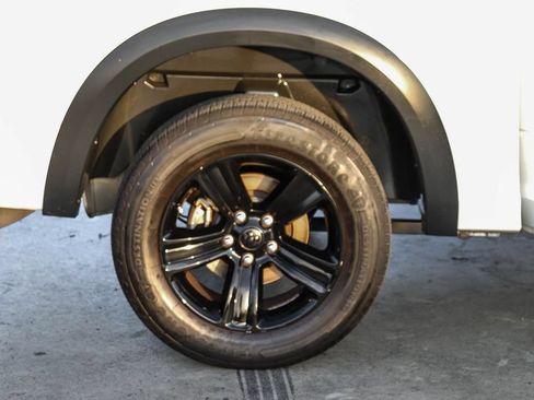 Used 2024 RAM 1500 Warlock RWD image 12