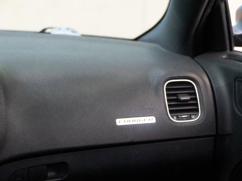 Used 2013 Dodge Charger SE RWD image 25