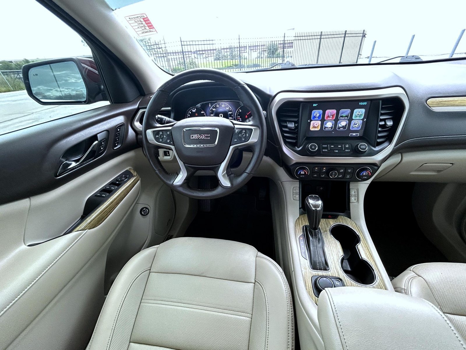 Used 2018 GMC Acadia Denali w/ Technology Package AWD/4WD image 16