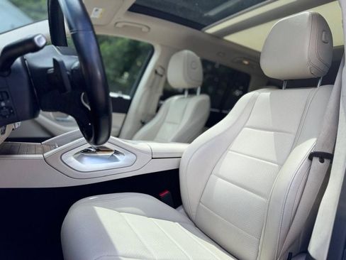Used 2022 Mercedes-Benz GLS 450 4MATIC w/ AMG Line Exterior image 18