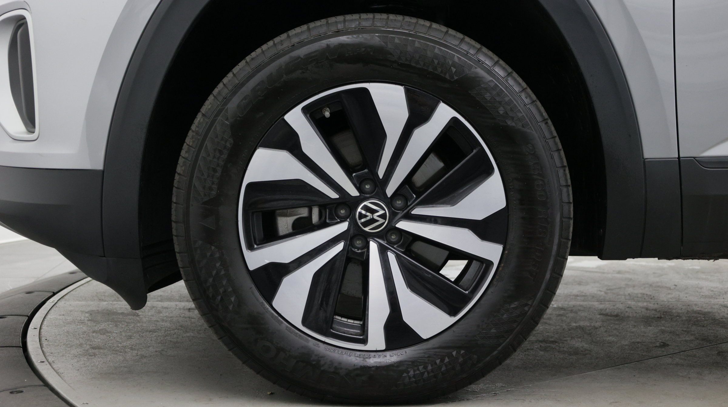 Used 2026 Volkswagen Atlas SE FWD image 11