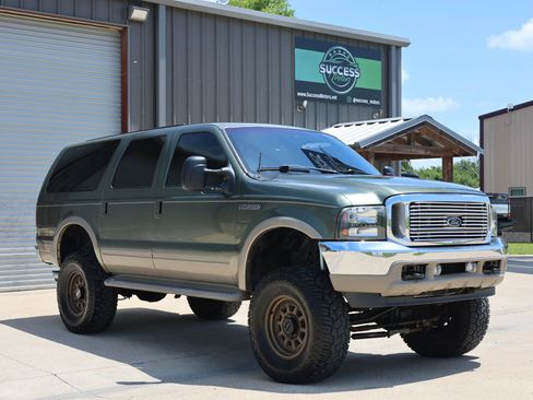 Used 2000 Ford Excursion Limited AWD/4WD image 1