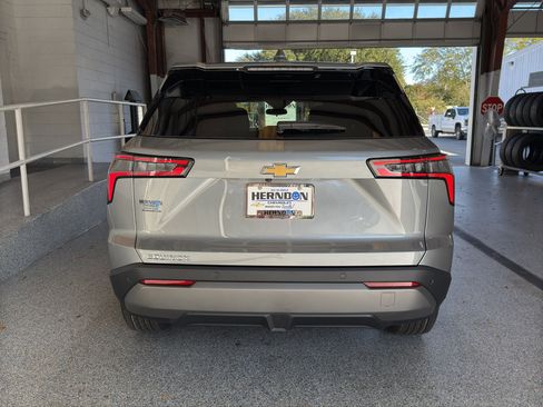 New 2026 Chevrolet Equinox LT image 6